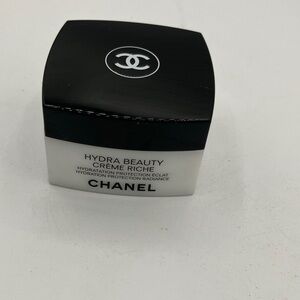 CHANEL Hydra Beauty Crème Riche in Black and White